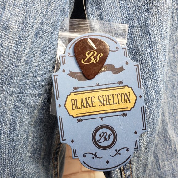 NWT Blake Shelton Mens Blue Denim Shirt Pearl Snap Western Guitar Pick Raw Hem - Picture 7 of 11